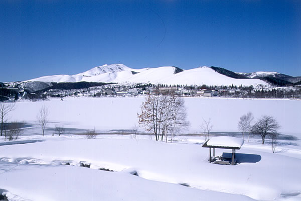 ���ȎR�Ɣ�����